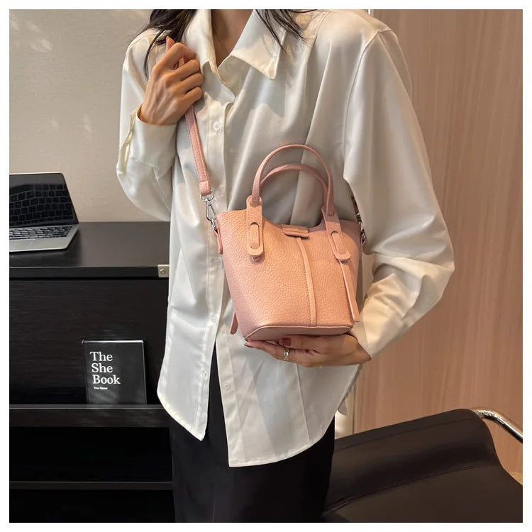 Borsa a Secchiello Minimalista con Tracolla