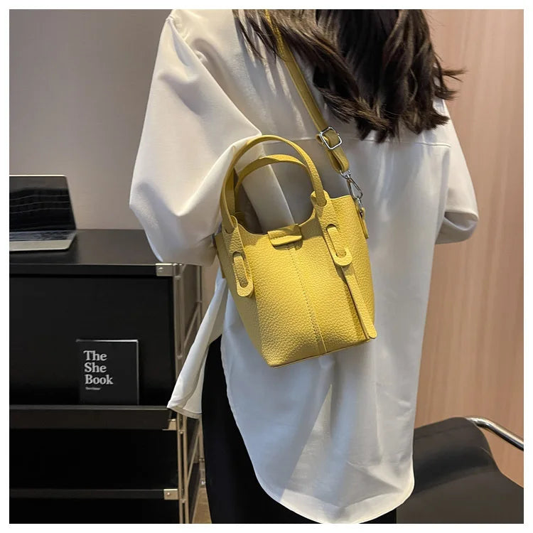 Borsa a Secchiello Minimalista con Tracolla