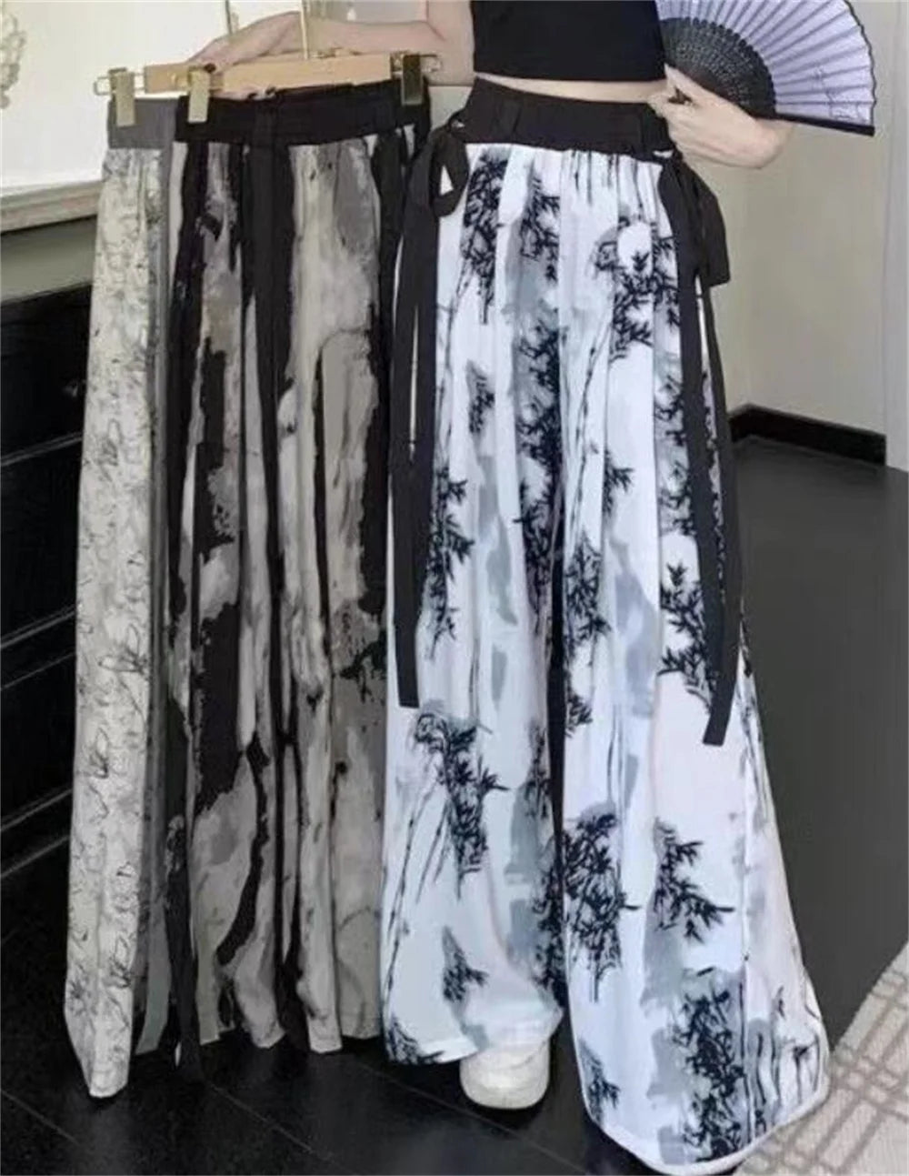 Pantaloni Plissettati Larghi Floreali