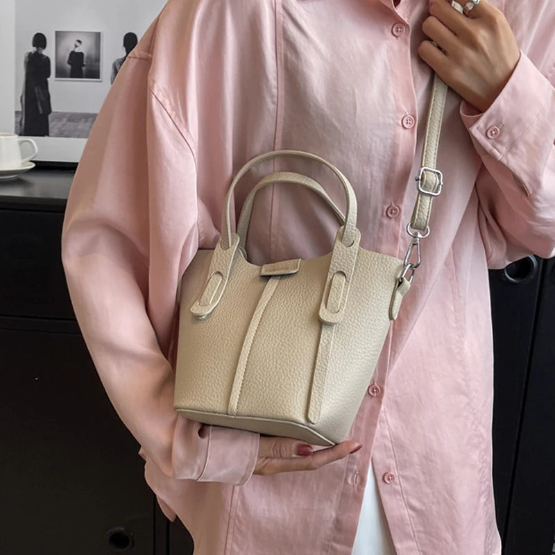 Borsa a Secchiello Minimalista con Tracolla