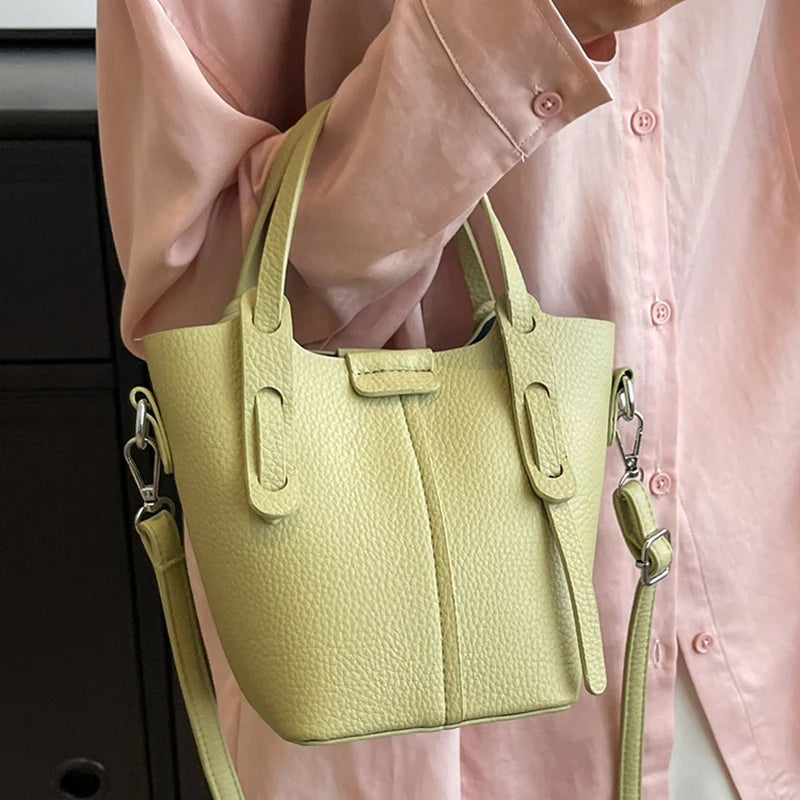 Borsa a Secchiello Minimalista con Tracolla